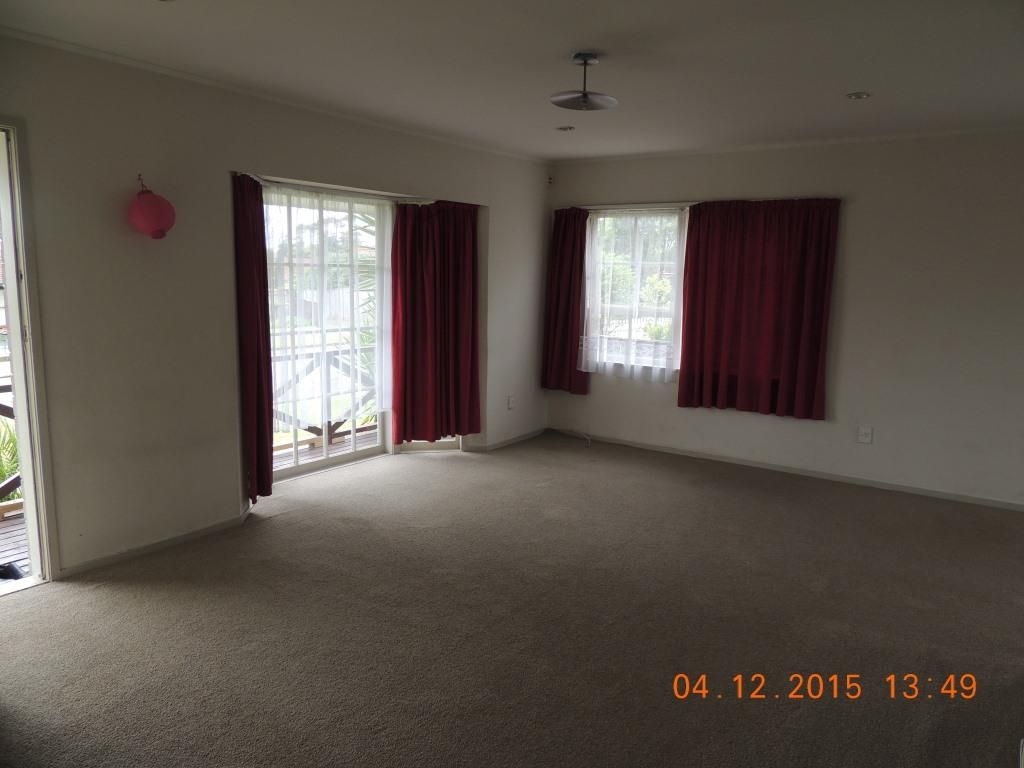 2/1 Raddock Place, Farm Cove, Manukau City