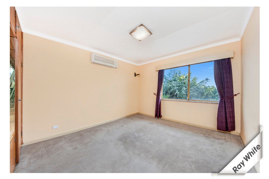 35 Bendora Avenue, Queanbeyan, NSW 2620