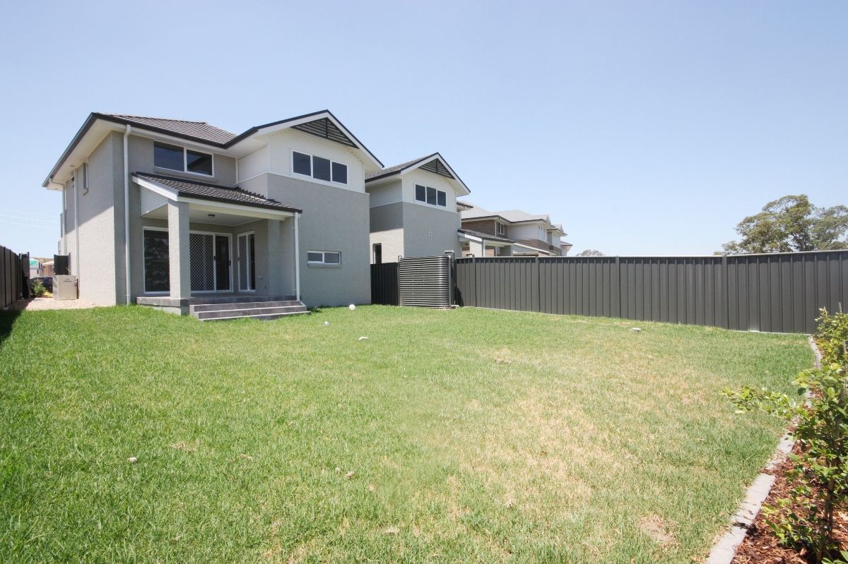 4 Fernleigh Court, Oran Park, NSW 2570