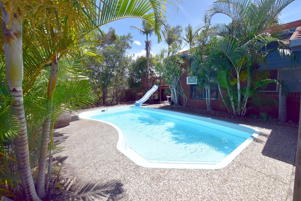 42 Gretel Drive, Clinton, QLD 4680