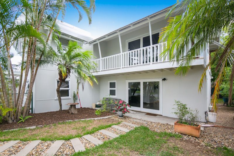 11 Kennedy Street, Biggera Waters, QLD 4216