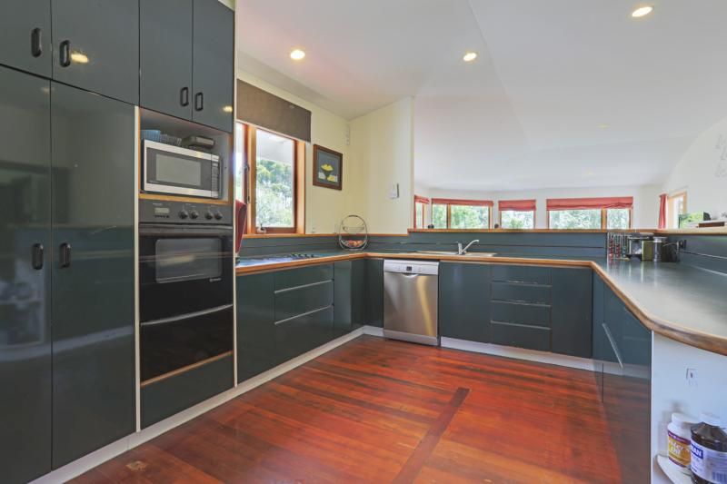 209 Tutaki Road, Kelvin Grove, Palmerston North City