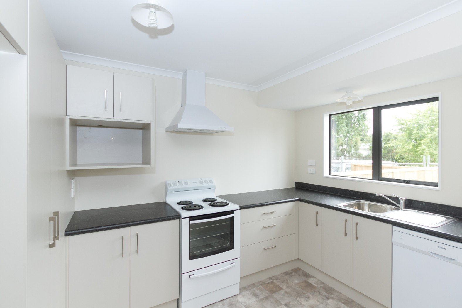 2/1 Bleakley Avenue, Hillcrest, Hamilton City