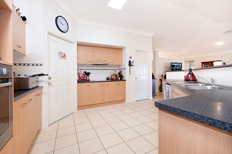 4 Newport Island Circuit, Yamba, NSW 2464