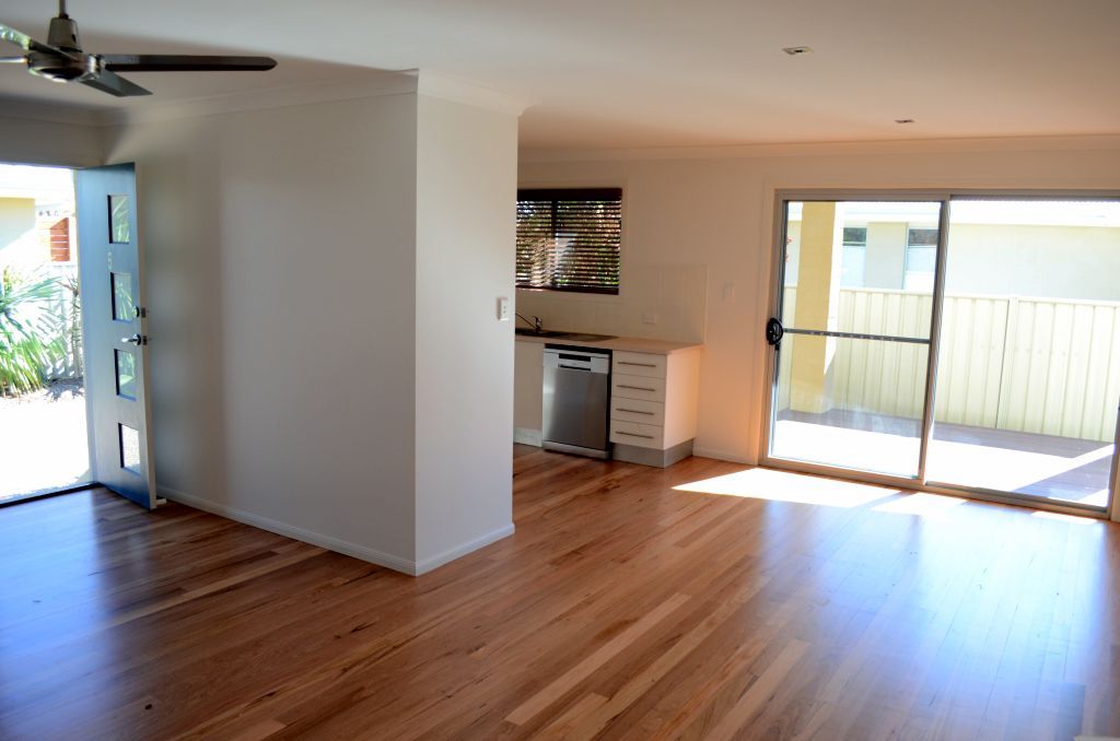 14 Wattle Drive, YAMBA NSW 2464
