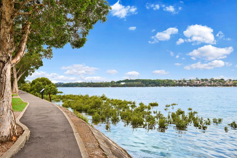 62 Henley Marine Drive, Rodd Point, NSW 2046