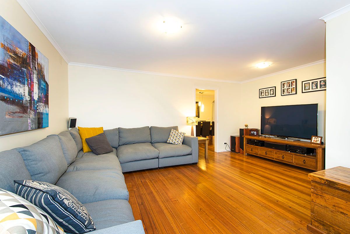 45 Madigan Crescent, Mill Park, VIC 3082