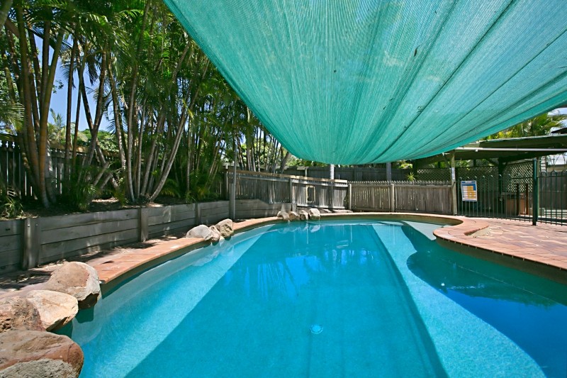 12 Palmtree Avenue, SCARBOROUGH, QLD 4020