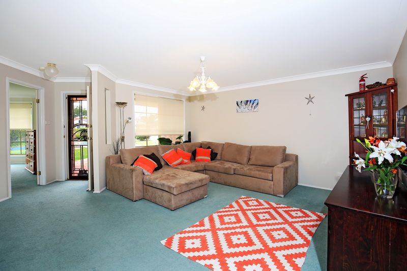 10 Almond Grove, Worrigee, NSW 2540