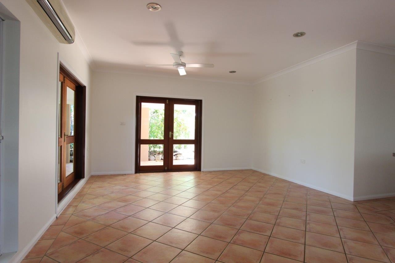 4 Bondi Crescent, KEWARRA BEACH, QLD 4879