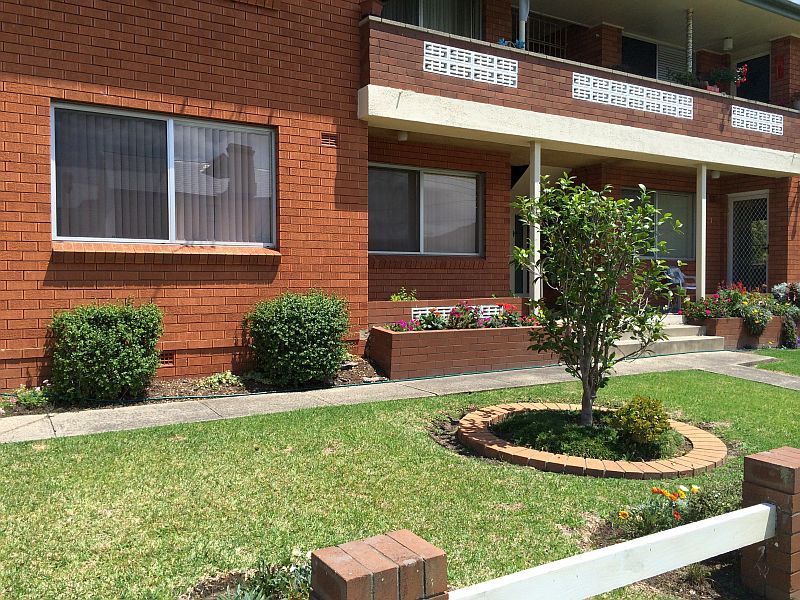 2/13 Prince Edward Drive, Brownsville, NSW 2530