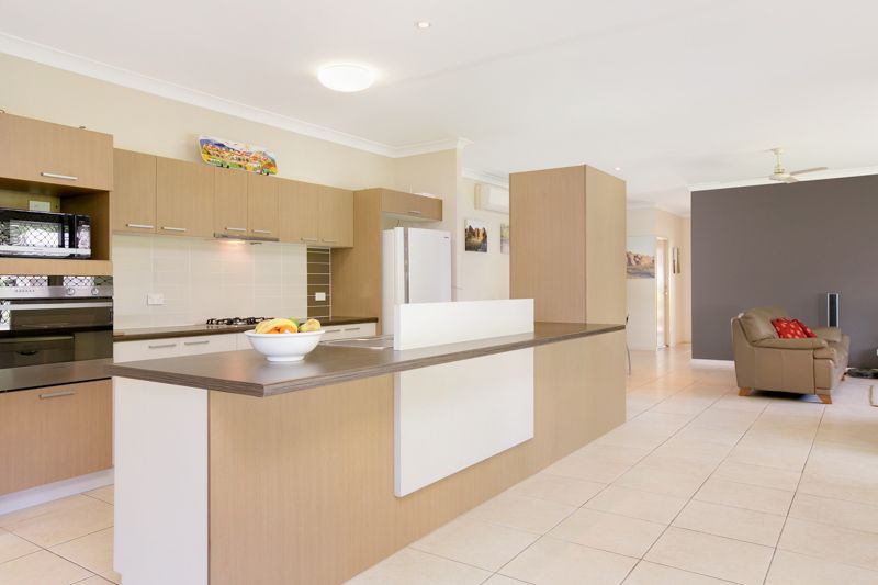 6 Anniebuka Close, Bentley Park, QLD 4869