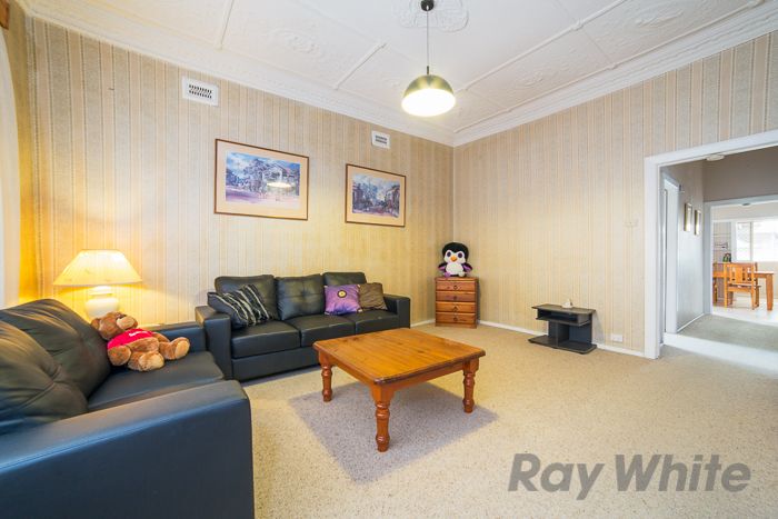 35 Nevill Street, Mayfield, NSW 2304