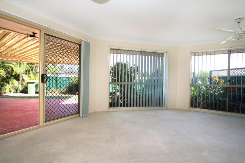 2 Rincon Street, Heritage Park, QLD 4118
