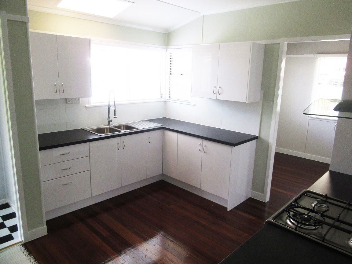 6 Wemvern Street, UPPER MOUNT GRAVATT, QLD 4122