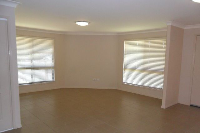 12 Rowe Crescent, YEPPOON, QLD 4703