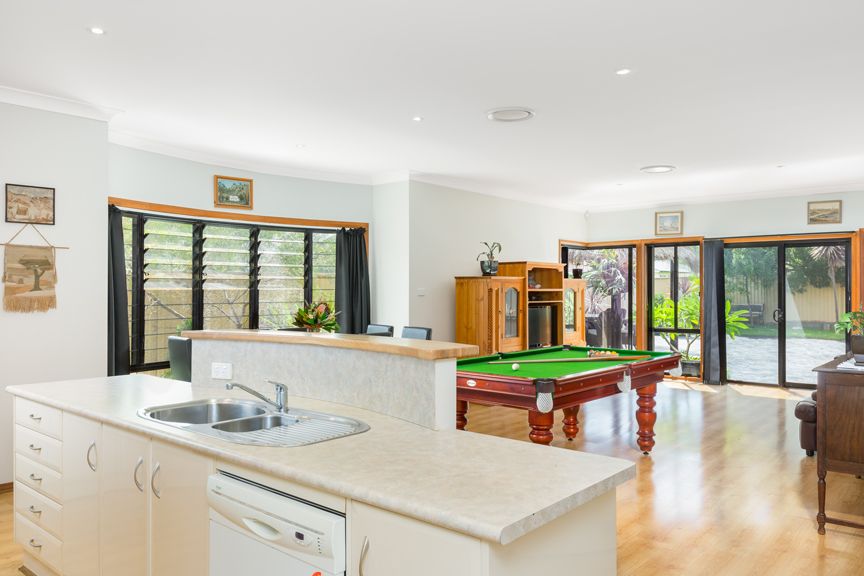 102 Central Avenue, Oak Flats, NSW 2529