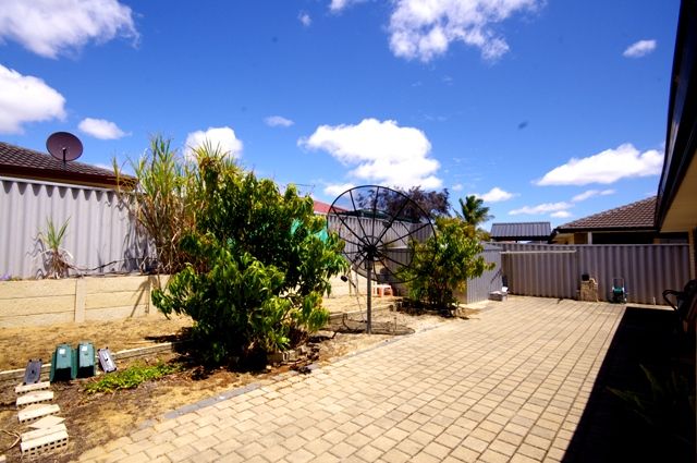 34 Rainbow Crescent, Bennett Springs, WA 6063