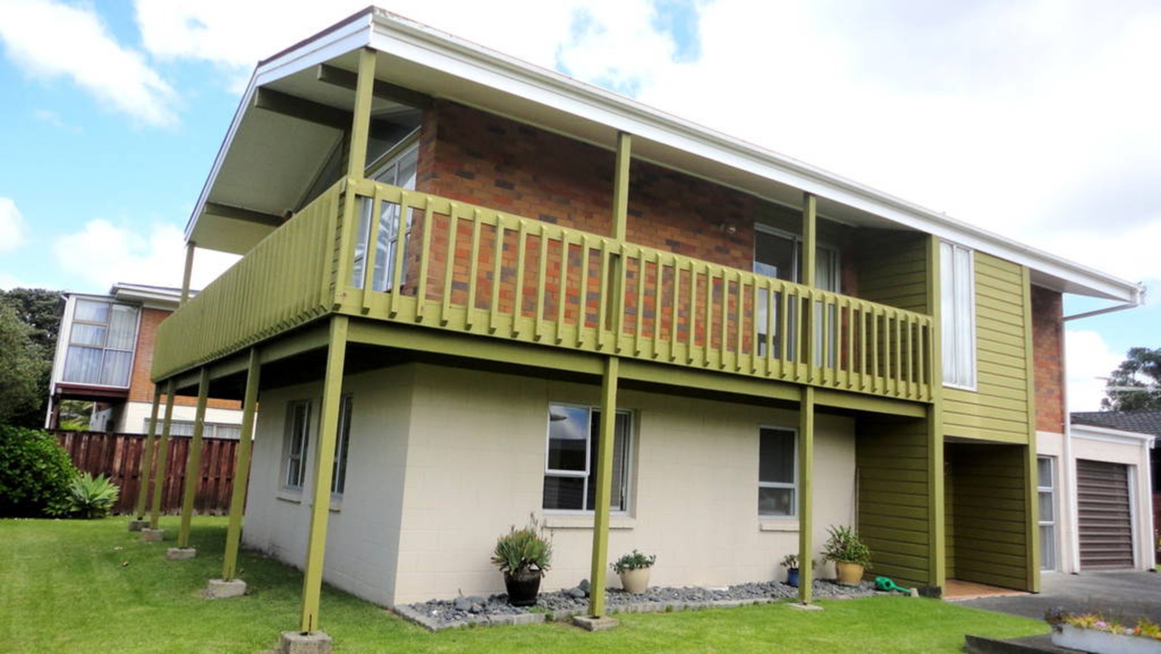 Orewa, Rodney