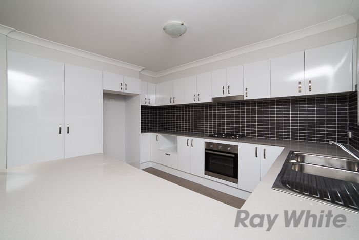 2/2 Conmurra Circuit, Shortland, NSW 2307