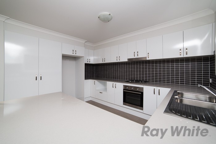 2/2 Conmurra Circuit, Shortland, NSW 2307