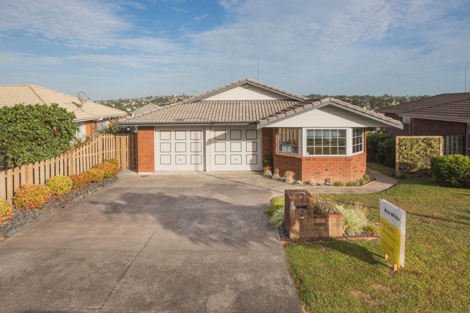 2/15 Summermist Drive, Northpark, Manukau City