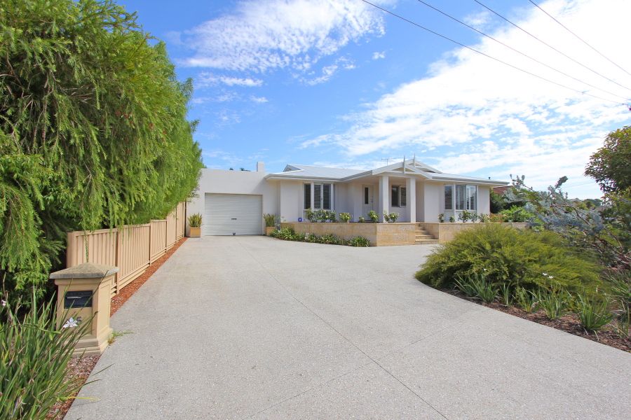 15 Mathews Place, Belmont, WA 6104