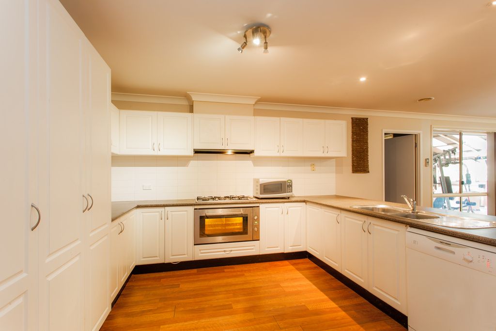 3 Brazil Court, Melton West, VIC 3337