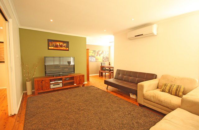 1 Macintyre Crescent, RUSE, NSW 2560