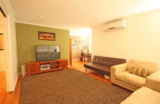 1 Macintyre Crescent, RUSE, NSW 2560