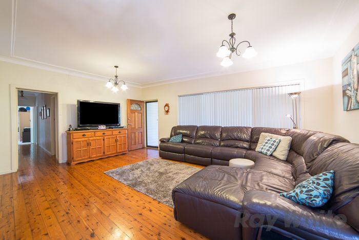 17 Michele Crescent, Glendale, NSW 2285