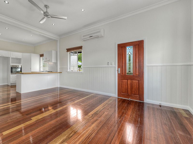 7 Mina Parade, Newmarket, QLD 4051