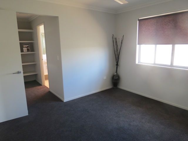 10 Easton Street, Emerald, QLD 4720