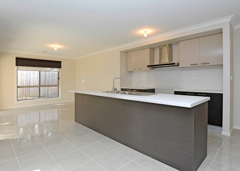 9 Odette Way, South Morang, VIC 3752