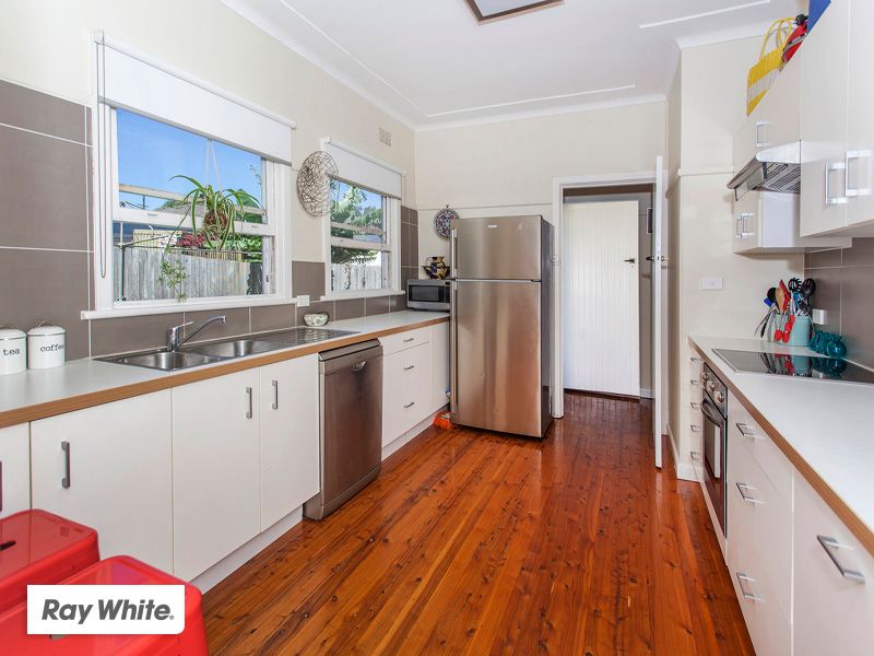 14 Henley Avenue, Kiama, NSW 2533