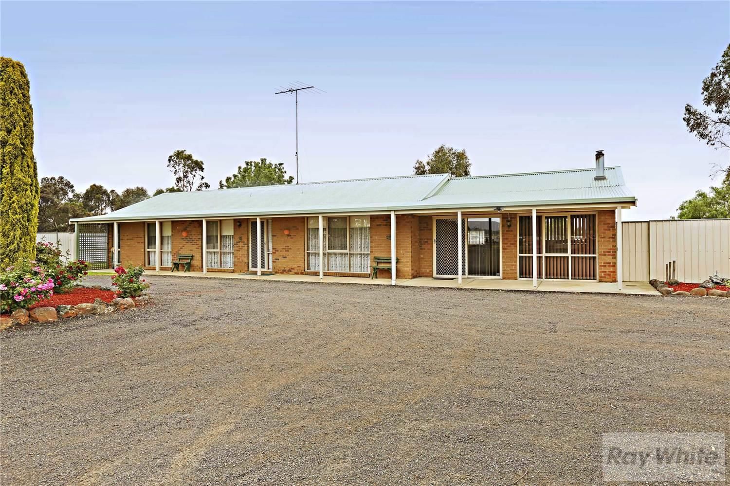 130 Darlington Drive, Anakie, VIC 3221