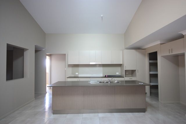 31 Explorer Drive, GREGORY HILLS, NSW 2557