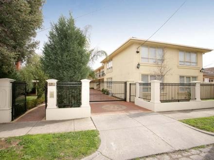 2/13 Peacock Street, BRUNSWICK WEST, VIC 3055