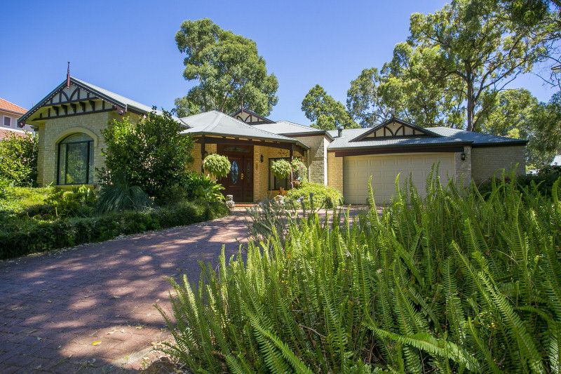 12 Lawnbrook Road East, Bickley, WA 6076