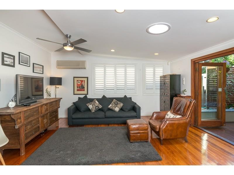 194 Arthur Terrace, Bardon, QLD 4065