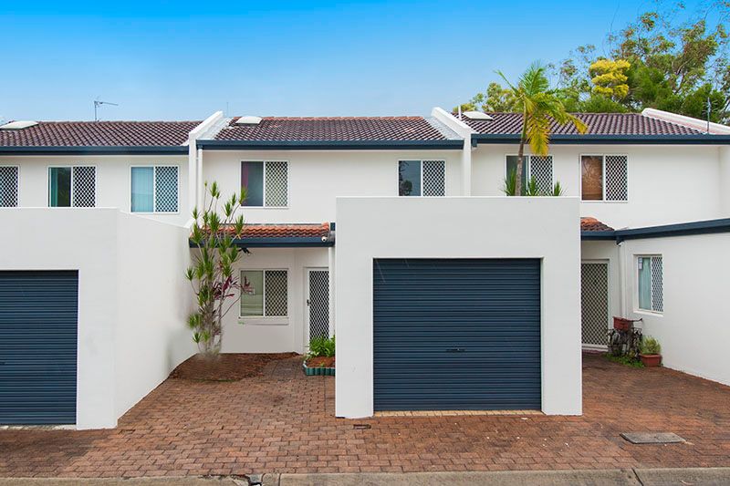 2/77 Government Road, Labrador, QLD 4215