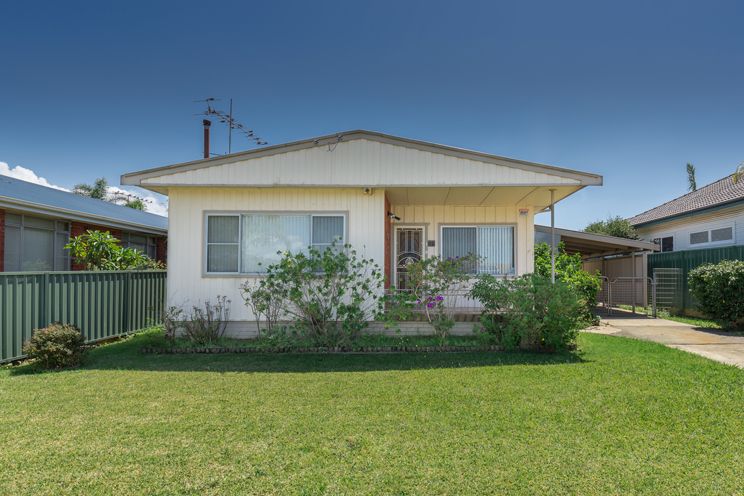 11 Anne Street, Warilla, NSW 2528
