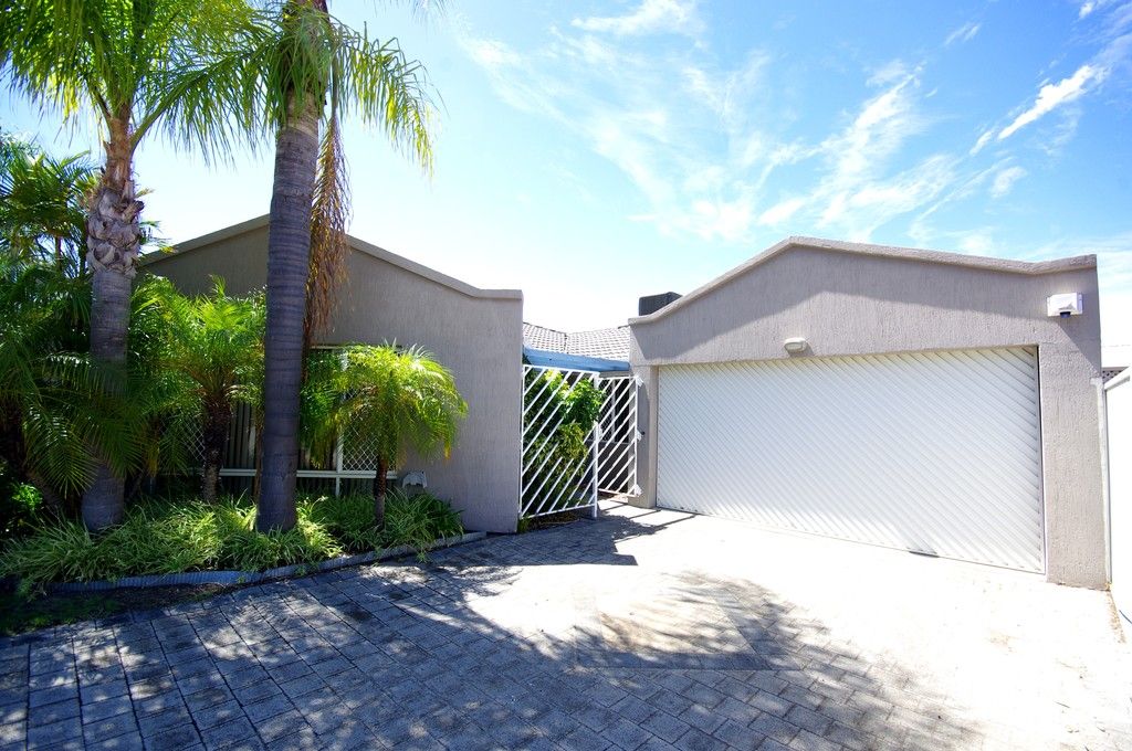 13 Mandilla Parade, Ballajura, WA 6066