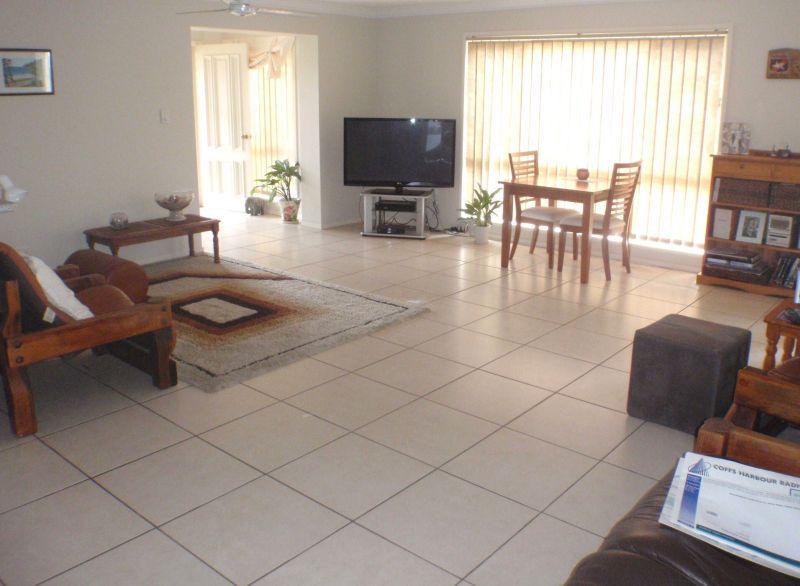 2 Bluewater Court, Yamba, NSW 2464