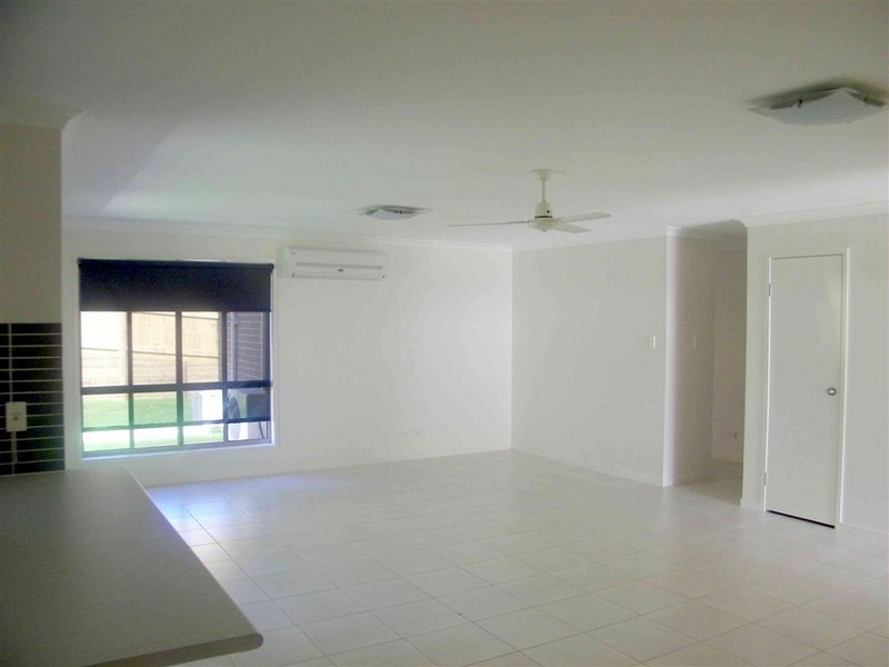 43 Bauhinia Street, BOYNE ISLAND, QLD 4680