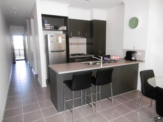 6 Grenville Walk, Lalor, VIC 3075