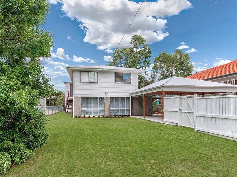 54 Main Avenue, Wavell Heights QLD 4012