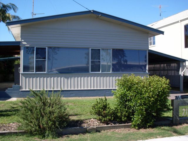 211 Bradman Avenue, Maroochydore, QLD 4558