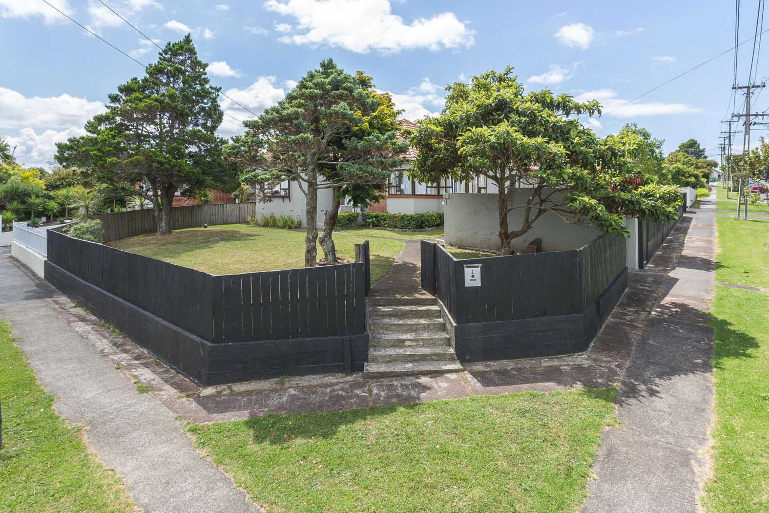 1 Memorial Avenue, Mount Roskill, Auckland City