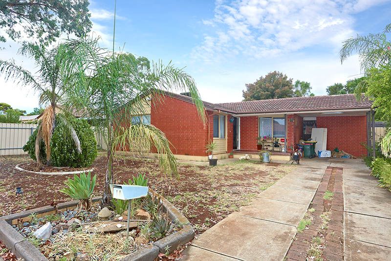11 Lulama Crescent, Munno Para, SA 5115